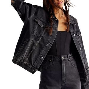 NWT Free People Women's Black Washed Jolene Denim Trucker Jacket Size‎ Large